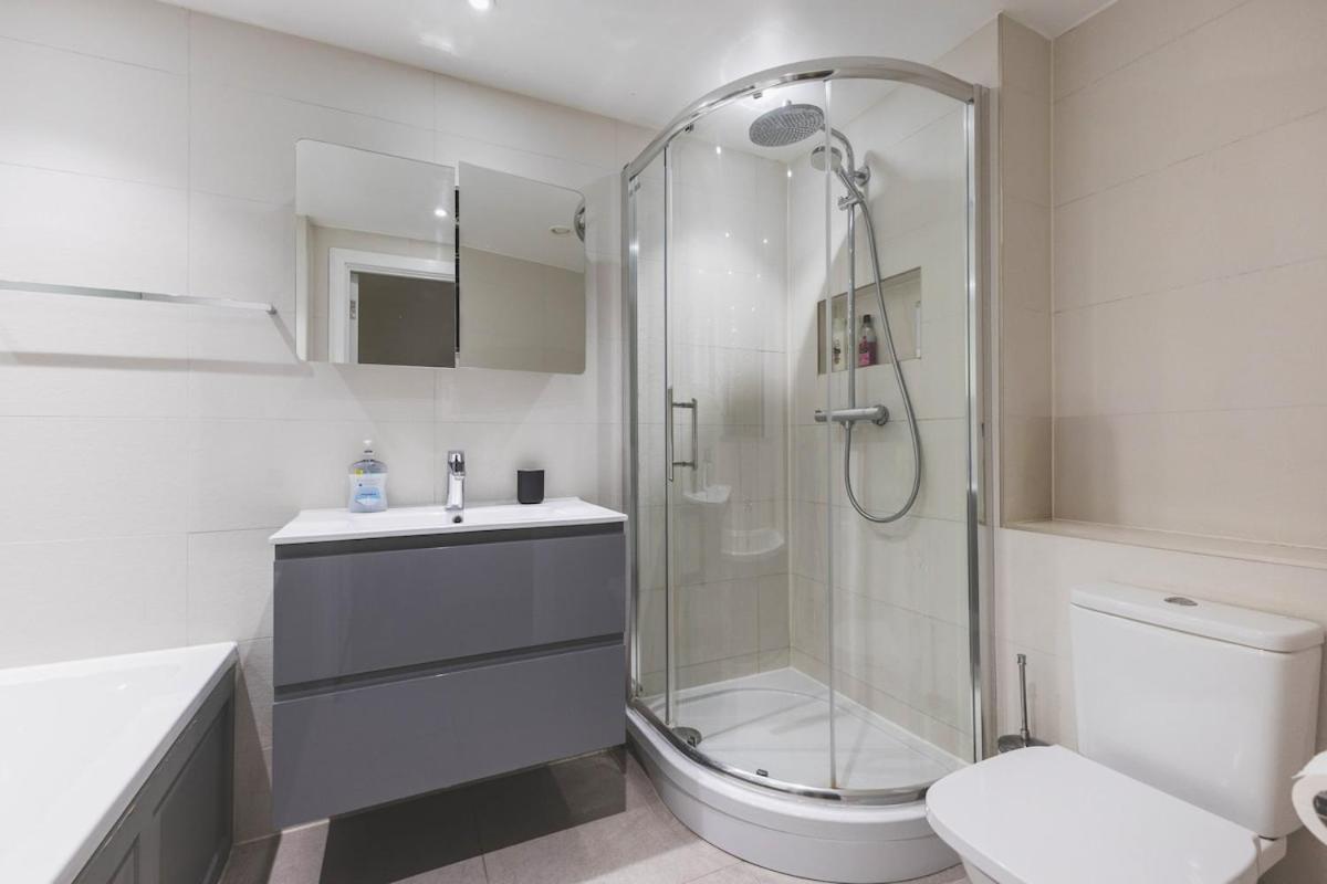 2Bed Stratford Apt With Easy Access To Central London, O2, Excel, Parking Nearby Eksteriør billede