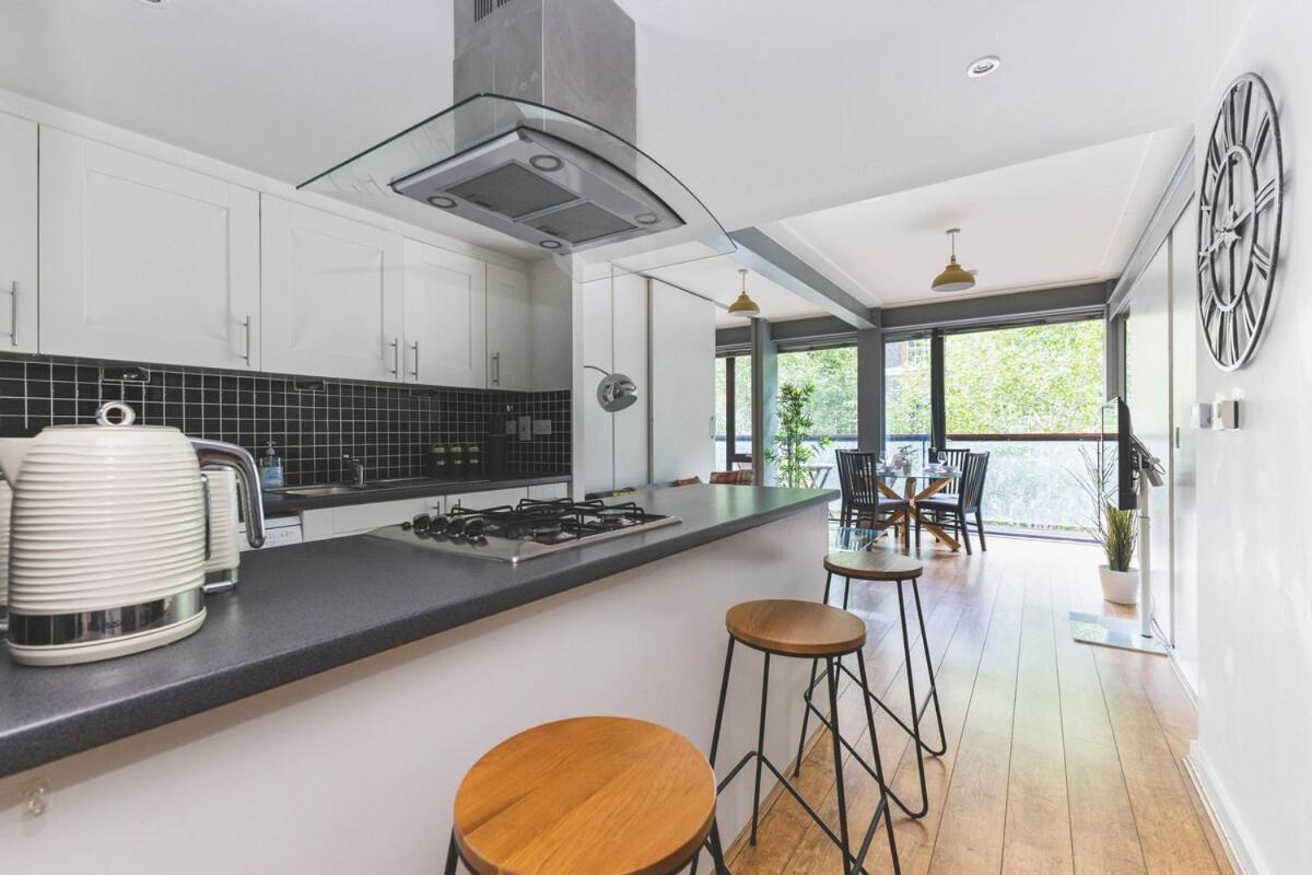2Bed Stratford Apt With Easy Access To Central London, O2, Excel, Parking Nearby Eksteriør billede